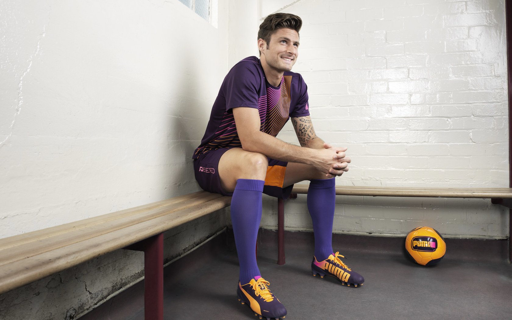 莱万多夫斯基在快船比赛中连败，势不可挡引发热议！